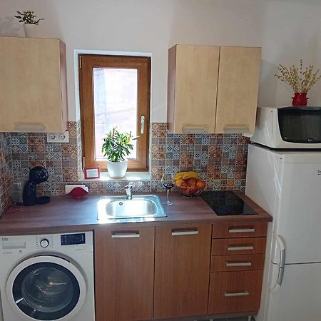 Edi Apartman Vecsés Buitenkant foto